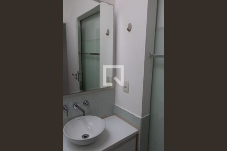 Casa de condomínio para alugar com 402m², 4 quartos e 3 vagasBANHEIRO DA SUITE 3