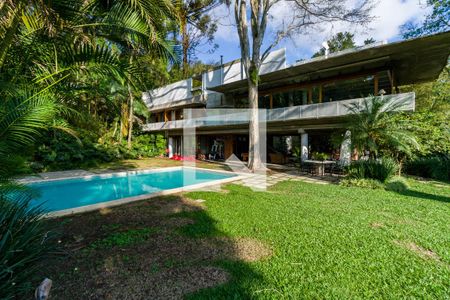 Casa para alugar com 600m², 5 quartos e 6 vagasÁrea comum - Piscina