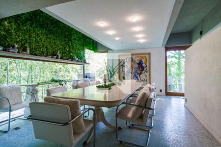 Sala de casa para alugar com 5 quartos, 600m² em Jardim Viana, São Paulo