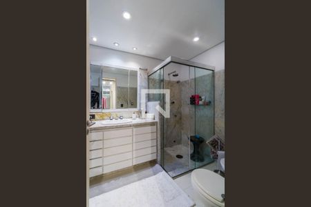 Casa para alugar com 600m², 5 quartos e 6 vagasBanheiro da Suíte 1