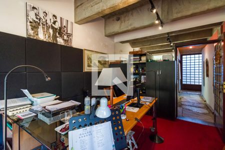 Casa para alugar com 600m², 5 quartos e 6 vagasEscritório