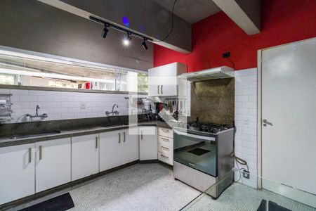 Casa para alugar com 600m², 5 quartos e 6 vagasCozinha