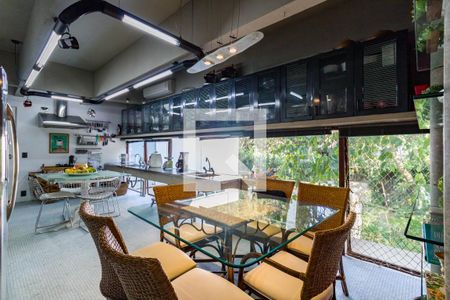 Casa para alugar com 600m², 5 quartos e 6 vagasCozinha