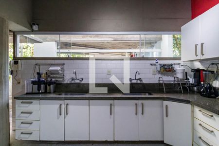 Casa para alugar com 600m², 5 quartos e 6 vagasCozinha