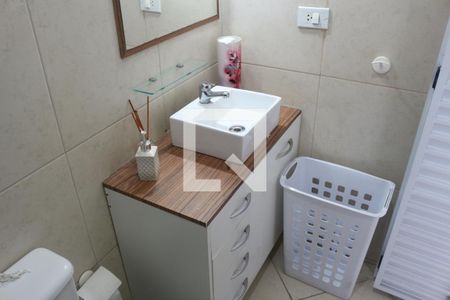 Casa à venda com 200m², 3 quartos e 3 vagasBanheiro da Suíte 2