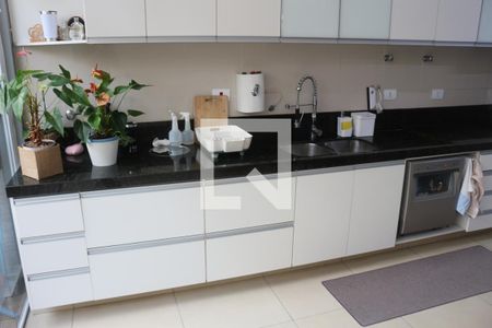 Casa à venda com 200m², 3 quartos e 3 vagasCozinha