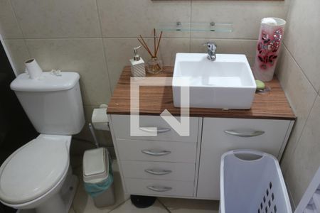 Casa à venda com 200m², 3 quartos e 3 vagasBanheiro da Suíte 2