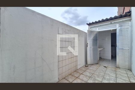 Apartamento para alugar com 57m², 2 quartos e sem vagaQuintal
