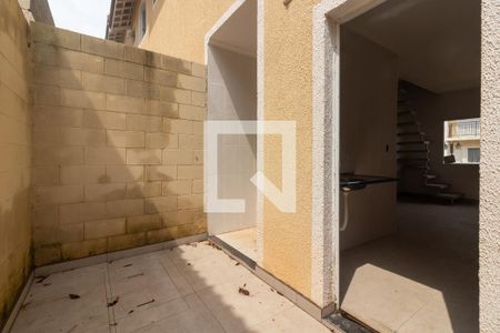 Casa para alugar com 51m², 2 quartos e 1 vagaÁrea de Serviço