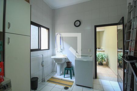 Casa à venda com 271m², 3 quartos e 3 vagas Casa à venda com 271m², 3 quartos e 3 vagasÁrea de Serviço