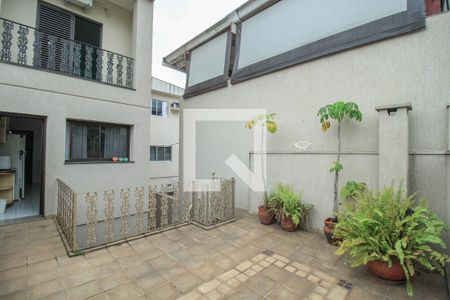 Casa à venda com 271m², 3 quartos e 3 vagas Casa à venda com 271m², 3 quartos e 3 vagasTerraço