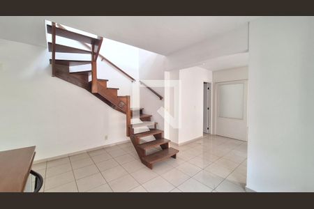 Sala de apartamento para alugar com 2 quartos, 111m² em Vila Ipojuca, São Paulo