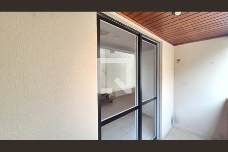 Varanda de apartamento para alugar com 2 quartos, 111m² em Vila Ipojuca, São Paulo