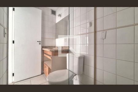 Banheiro da Suíte 1 de apartamento para alugar com 2 quartos, 111m² em Vila Ipojuca, São Paulo