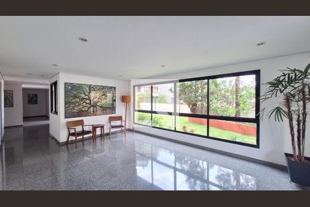 Hall de apartamento para alugar com 2 quartos, 111m² em Vila Ipojuca, São Paulo
