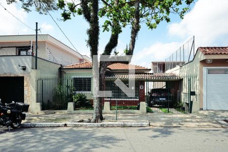 Casa para alugar com 286m², 2 quartos e 5 vagasFachada