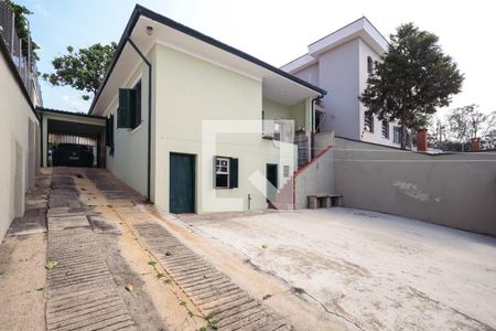 Casa para alugar com 286m², 2 quartos e 5 vagasQuintal