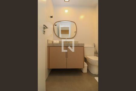 Apartamento para alugar com 150m², 3 quartos e 2 vagas Apartamento para alugar com 150m², 3 quartos e 2 vagasBanheiro da Suíte 2