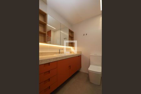 Apartamento para alugar com 150m², 3 quartos e 2 vagas Apartamento para alugar com 150m², 3 quartos e 2 vagasBanheiro da Suíte 1