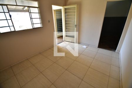 Casa à venda com 110m², 3 quartos e 2 vagasCasa 2 - Sala