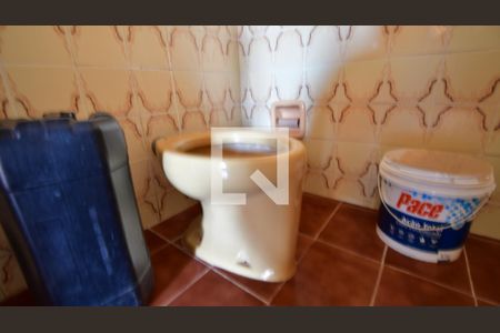 Casa à venda com 110m², 3 quartos e 2 vagasBanheiro