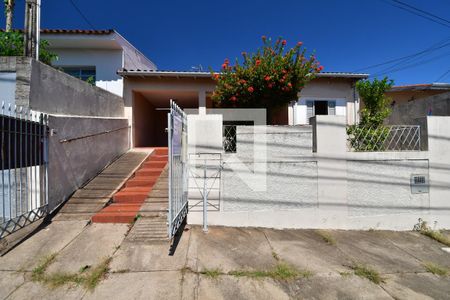 Casa à venda com 110m², 3 quartos e 2 vagasFachada