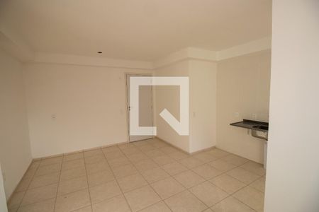 Sala de apartamento à venda com 2 quartos, 44m² em Barra Olímpica, Rio de Janeiro