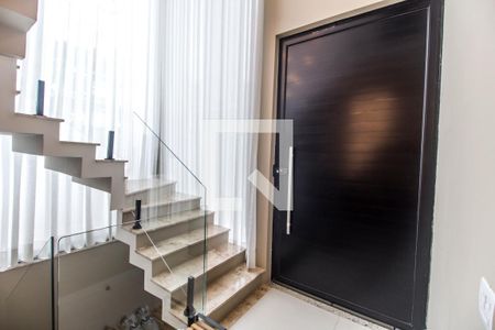 Casa de condomínio à venda com 324m², 3 quartos e 3 vagasHall de entrada