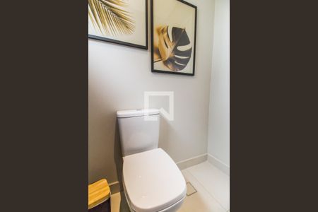 Casa de condomínio à venda com 324m², 3 quartos e 3 vagasLavabo