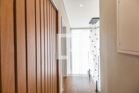 Casa de condomínio à venda com 324m², 3 quartos e 3 vagasCorredor