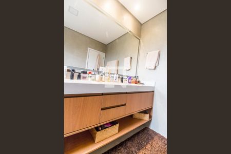 Casa de condomínio à venda com 324m², 3 quartos e 3 vagasBanheiro da Suíte 1