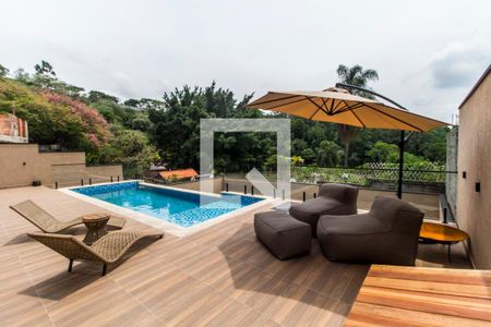 Casa de condomínio à venda com 324m², 3 quartos e 3 vagasPiscina