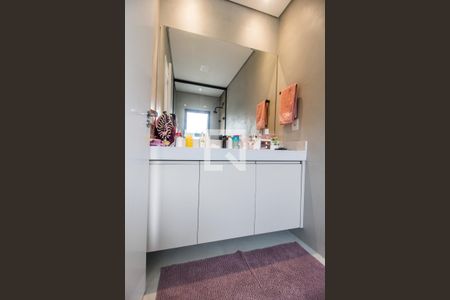 Casa de condomínio à venda com 324m², 3 quartos e 3 vagasBanheiro da Suíte 2