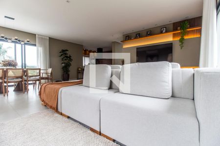 Sala de TV de casa de condomínio à venda com 3 quartos, 324m² em Alphaville, Santana de Parnaíba