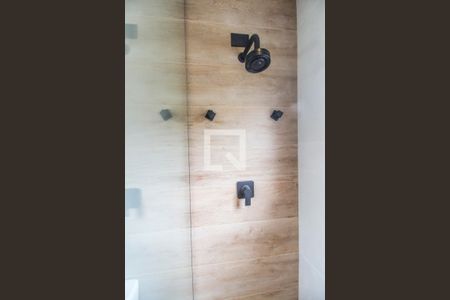 Casa de condomínio à venda com 324m², 3 quartos e 3 vagasDetalhe do Banheiro da Suite