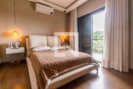 Casa de condomínio à venda com 324m², 3 quartos e 3 vagasSuíte 1