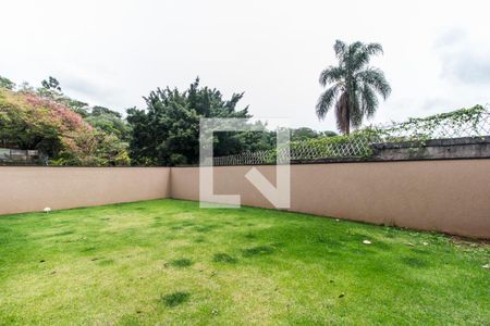 Casa de condomínio à venda com 324m², 3 quartos e 3 vagasQuintal