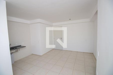 Sala de apartamento à venda com 2 quartos, 44m² em Barra Olímpica, Rio de Janeiro