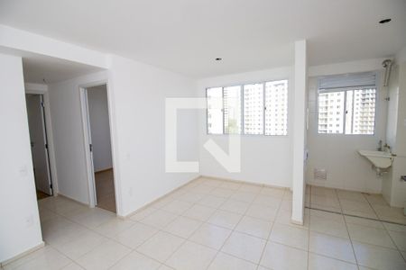 Sala de apartamento à venda com 2 quartos, 44m² em Barra Olímpica, Rio de Janeiro