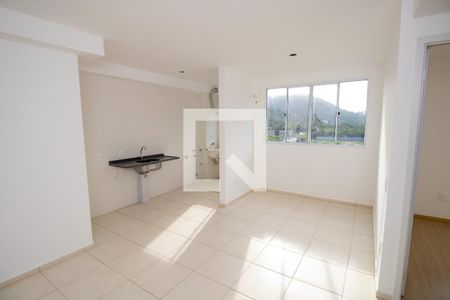 Sala de apartamento à venda com 2 quartos, 44m² em Barra Olímpica, Rio de Janeiro