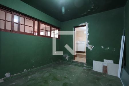 Casa à venda com 350m², 3 quartos e 1 vagaQuarto de Serviço 1