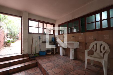 Casa à venda com 350m², 3 quartos e 1 vagaLavanderia