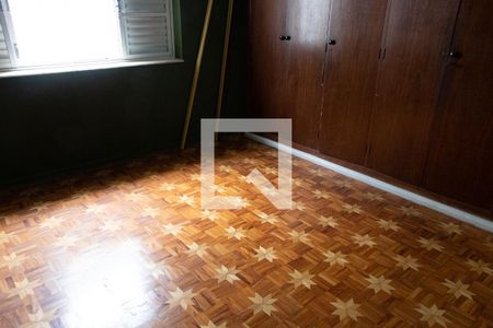 Casa à venda com 350m², 3 quartos e 4 vagasSUITE