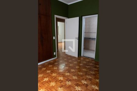 Casa à venda com 350m², 3 quartos e 4 vagasSUITE