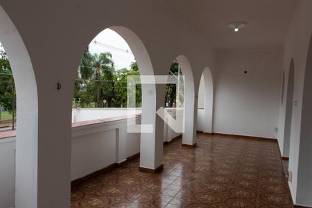 Casa à venda com 350m², 3 quartos e 4 vagasVARANDA