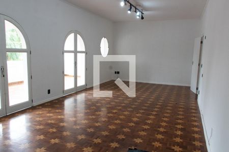 Casa à venda com 350m², 3 quartos e 4 vagasSALA PISO SUPERIOR