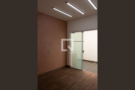 Casa à venda com 350m², 3 quartos e 4 vagasSALA EDÍCULA