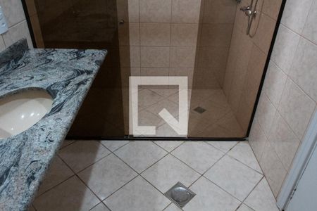 Casa à venda com 350m², 3 quartos e 4 vagasBANHEIRO DA SUITE