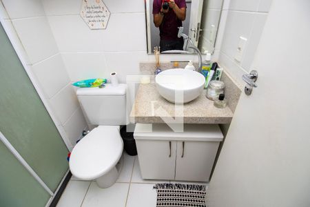 Apartamento à venda com 49m², 2 quartos e 1 vaga Apartamento à venda com 49m², 2 quartos e 1 vagaBanheiro