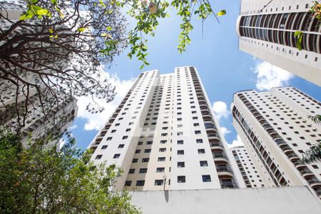 Apartamento para alugar com 110m², 3 quartos e 2 vagasFachada do bloco